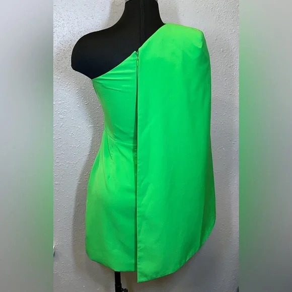 Lavish Alice Green Asymmetrical One-Shoulder Dress Size 4 - Picture 2 of 11